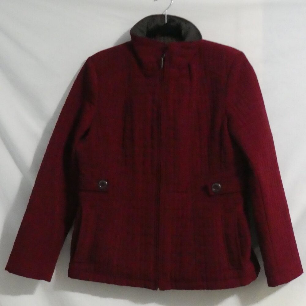 GALLERY | large | Burgundy Quilted Zip-Up Jacket | Button Waist Details